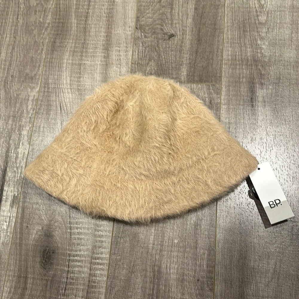 NWT Brass plum bucket hat